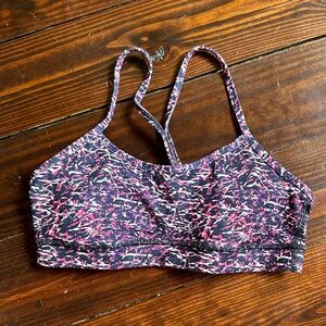 Lululemon sports bra
